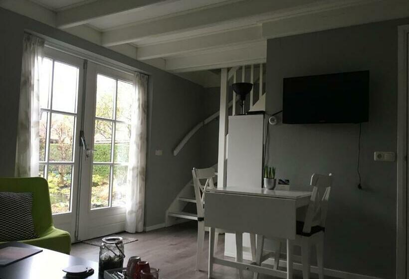 مبيت وإفطار T Laaisterplakky