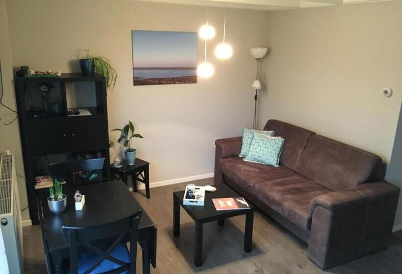 مبيت وإفطار T Laaisterplakky