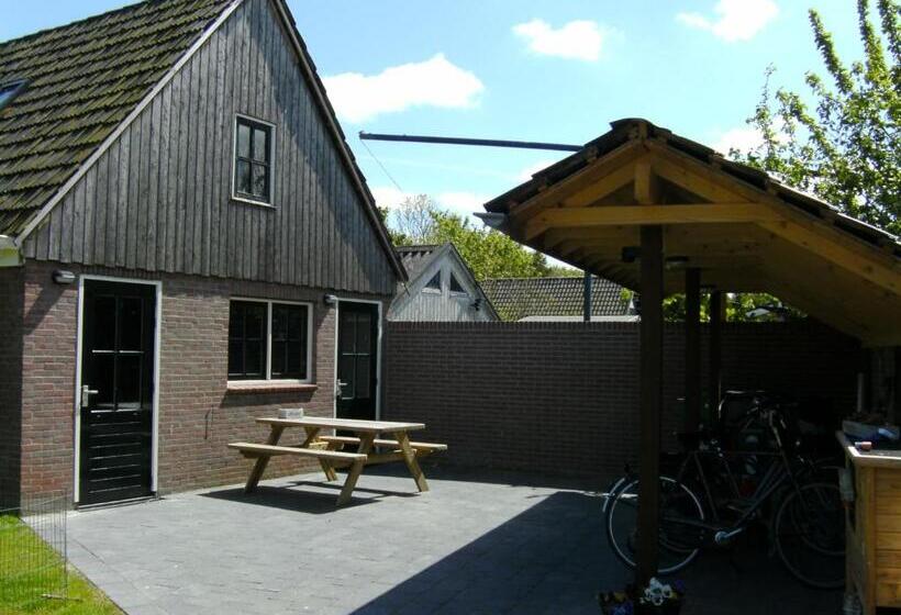 مبيت وإفطار T Laaisterplakky