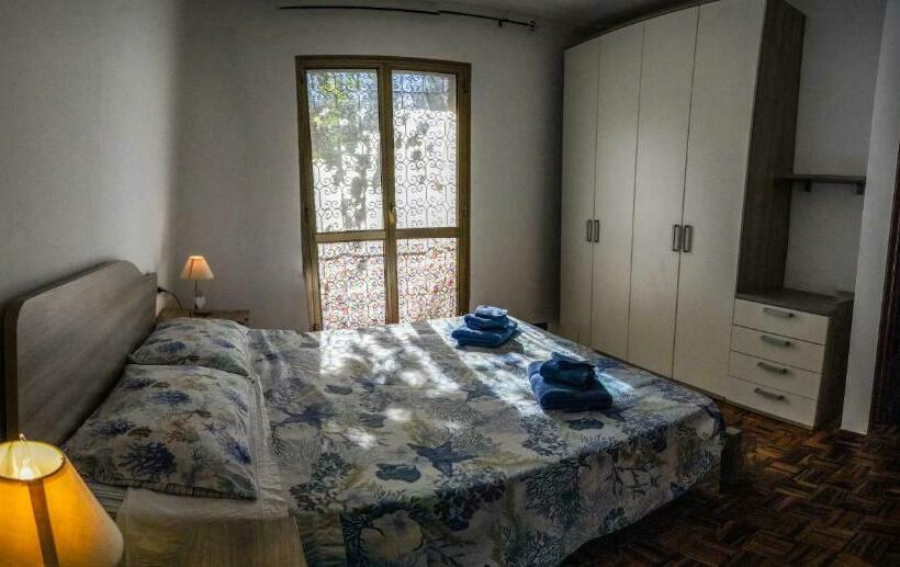 هتل Agriturismo La Rocca