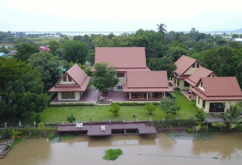 リゾートホテル Thararin Villa