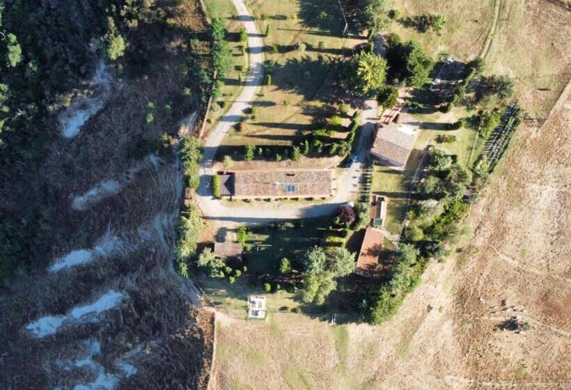 فندق Agriturismo Collomici