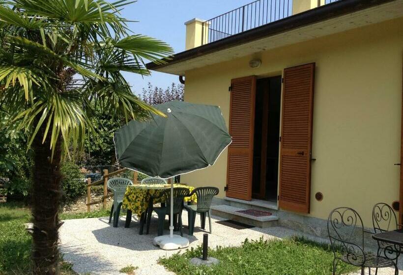 بنسيون Casa Pini