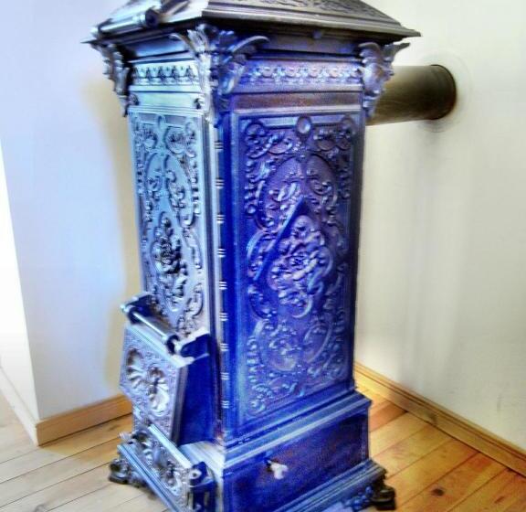 پانسیون Retro   19th Century Guest House