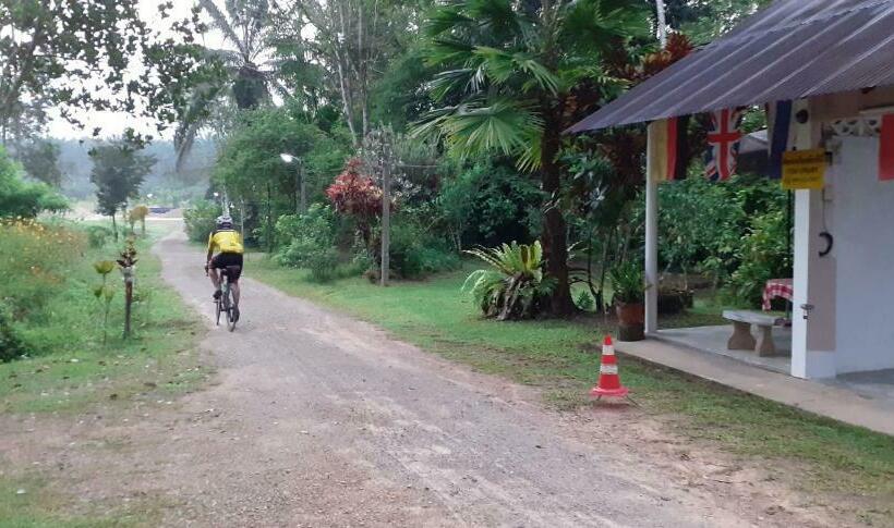 旅馆 Suan Bang Bon Guest House