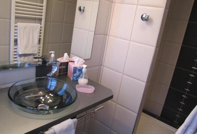ベッドアンドブレックファースト Chambres D Hôtes Les Muriers