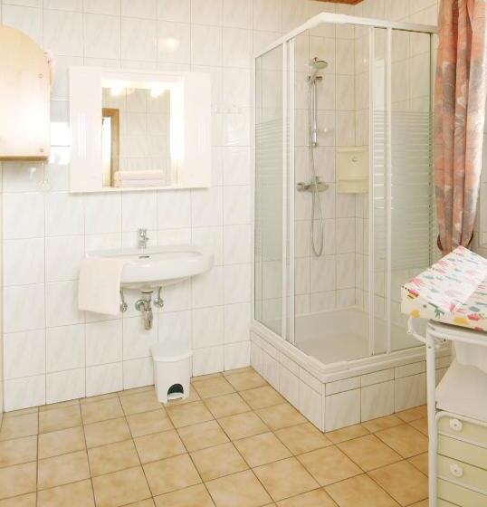 ペンション Familienbauernhof Salmanner