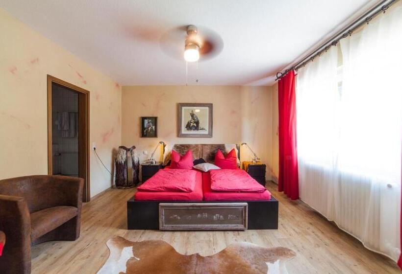 ユースホステル Longhorn Ranch Countryhotel   Garni