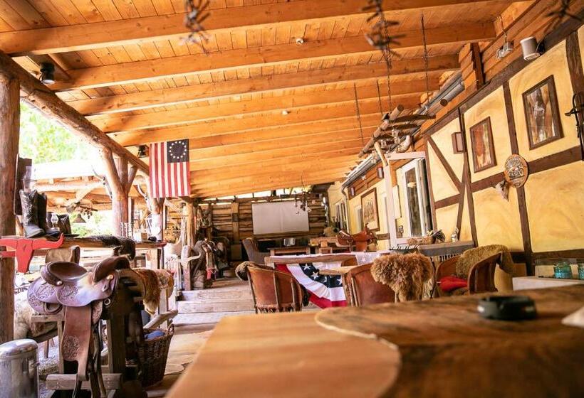 ユースホステル Longhorn Ranch Countryhotel   Garni