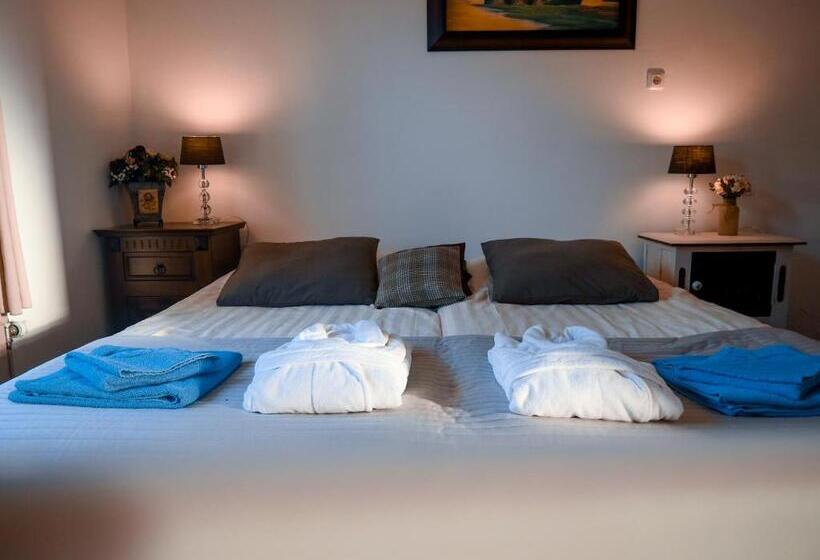 فندق / Pension Villa Tanahlot