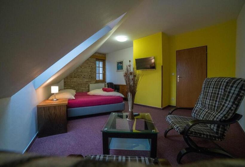 هتل Pivovarská Bašta