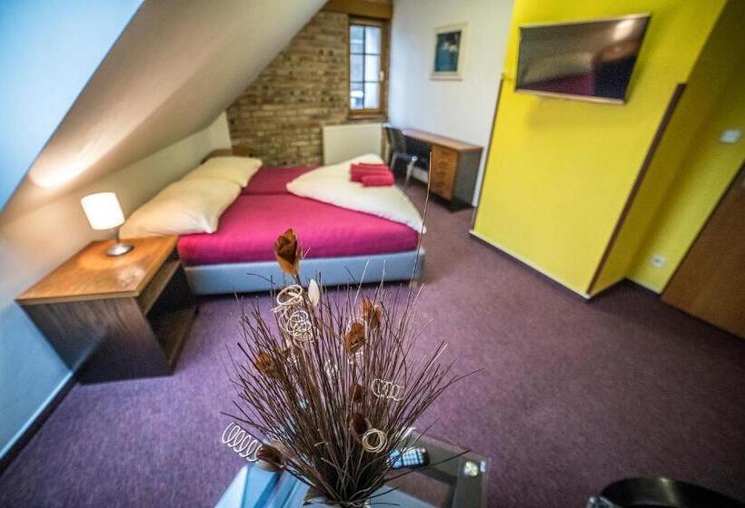 هتل Pivovarská Bašta