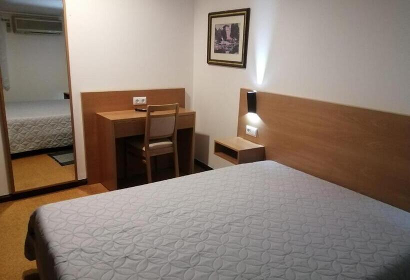 פנסיון Restaurante E Residencial O Resineiro