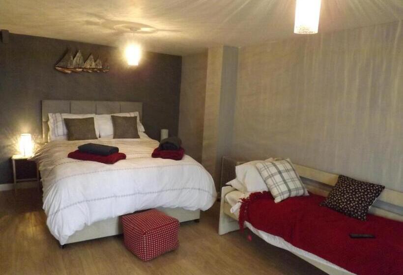 Bed and Breakfast The Swallows Guest House