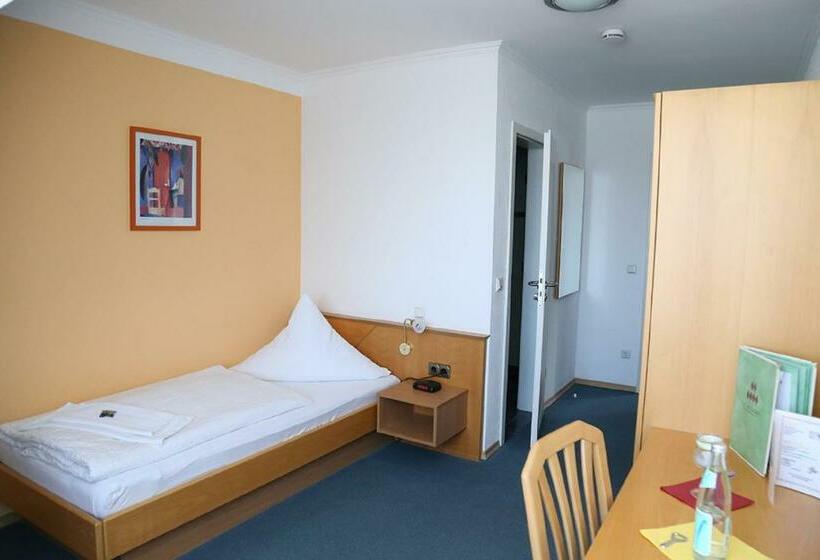 Отель Zu Müllers Winkelhausen