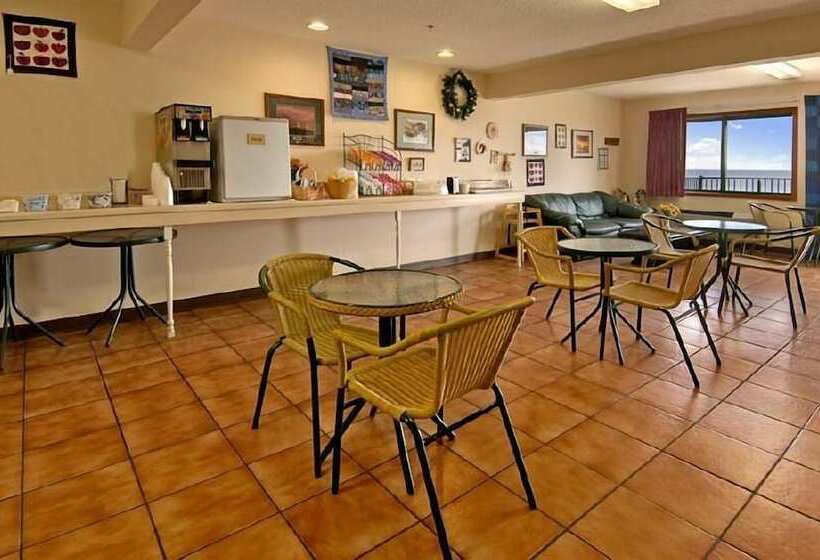 호텔 Bavarian Haus Lakefront Inn