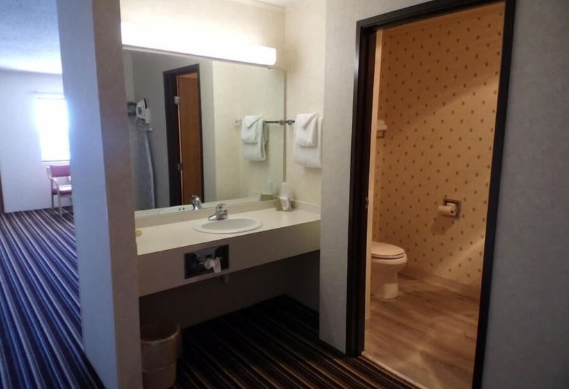 호텔 Bavarian Haus Lakefront Inn