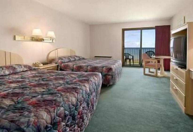 호텔 Bavarian Haus Lakefront Inn