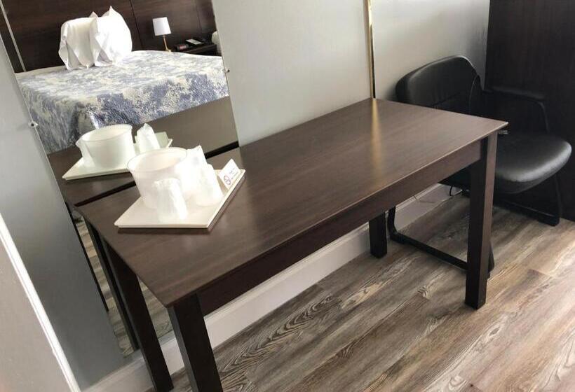호텔 Budget Inn Express Bristol