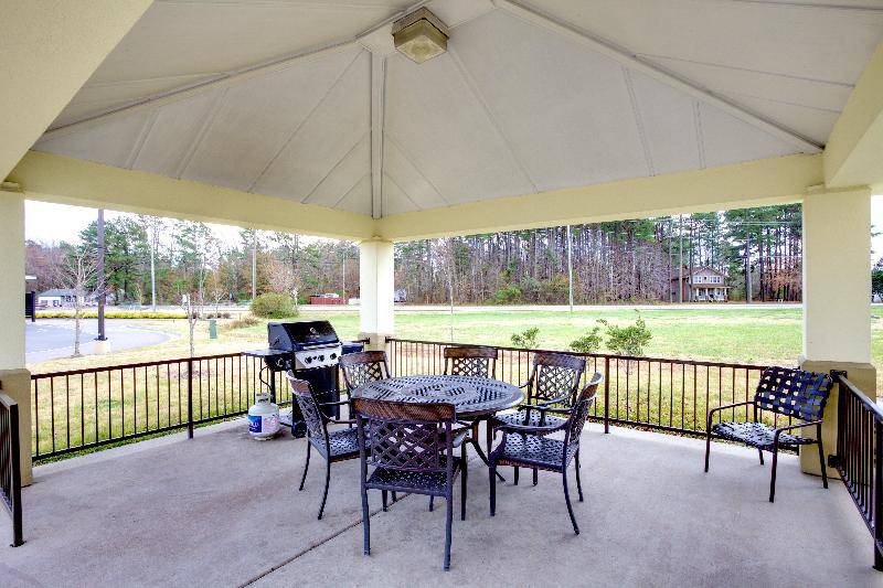 هتل Candlewood Suites Chesapeake Suffolk, An Ihg