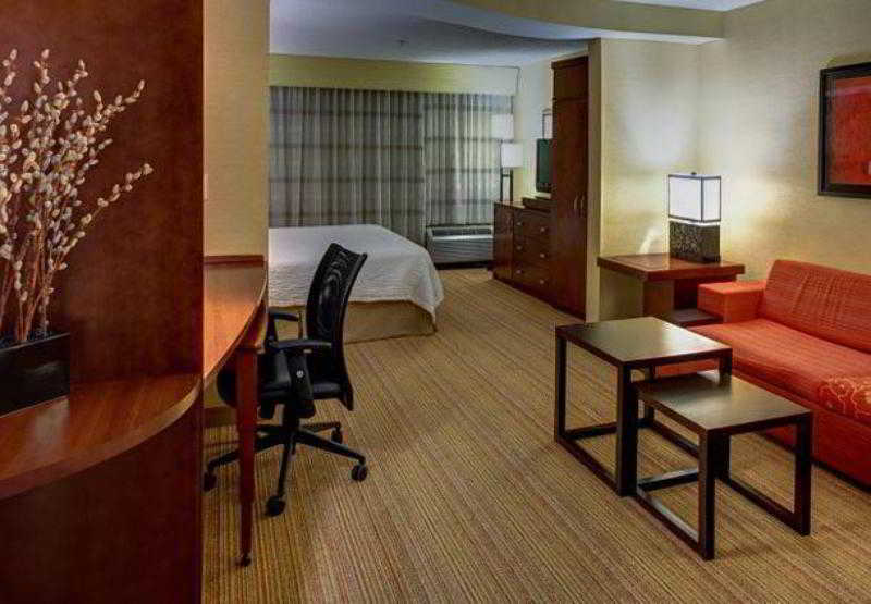 هتل Courtyard Atlanta Airport West