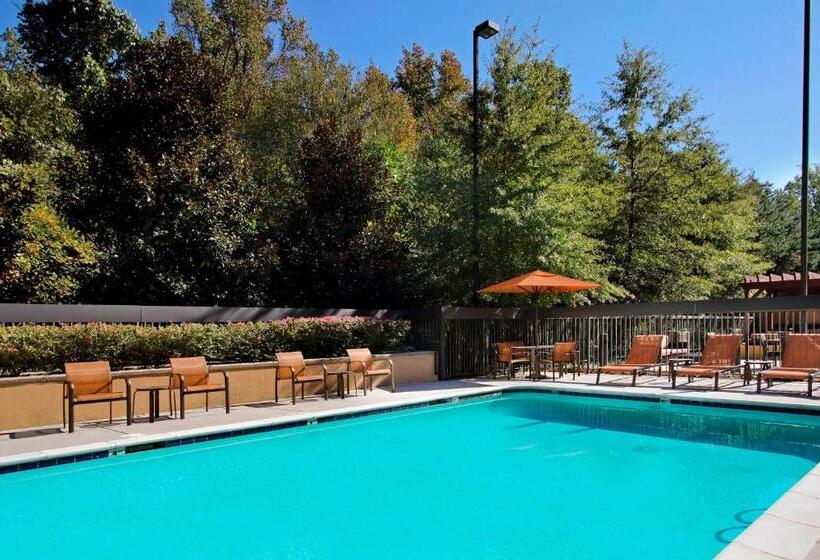هتل Courtyard Atlanta Airport West