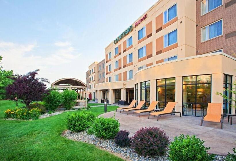 هتل Courtyard Louisville Northeast