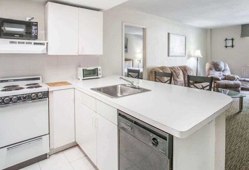 Days Hotel By Wyndham Peoria Glendale Area