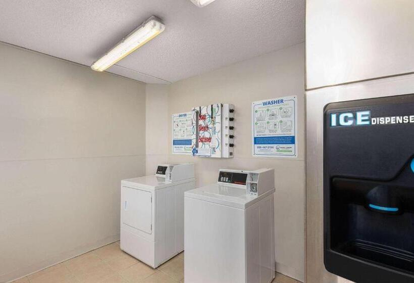 فندق Days Inn By Wyndham Carlisle