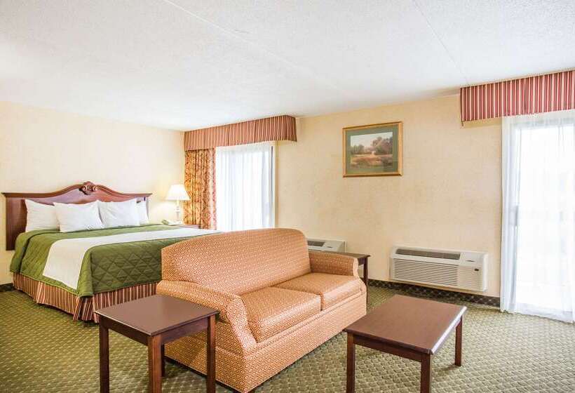 ホテル Days Inn & Suites By Wyndham Sutton Flatwoods