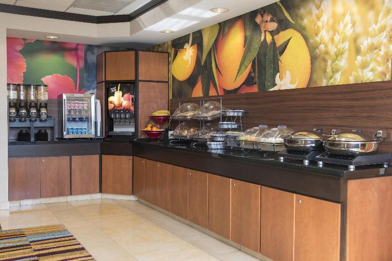 هتل Fairfield Inn & Suites By Marriott Omaha Downtown