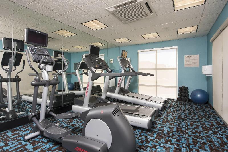 هتل Fairfield Inn & Suites By Marriott Omaha Downtown