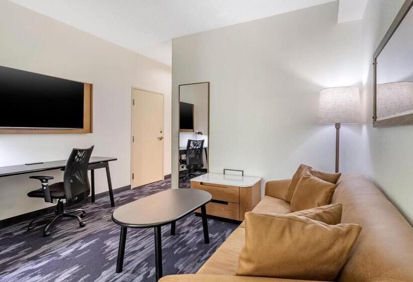 בית מלון כפרי Fairfield Inn & Suites Cherokee