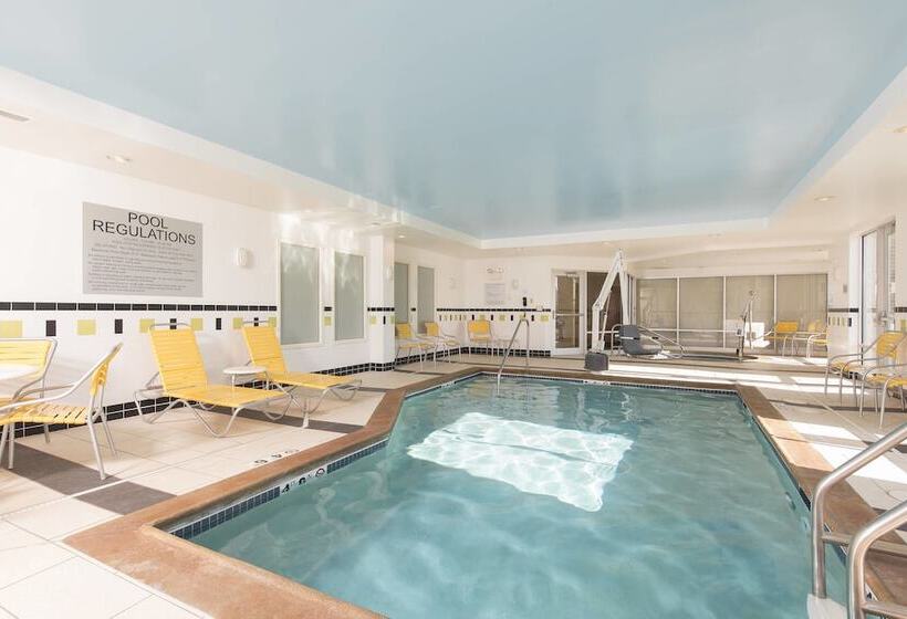 هتل Fairfield Inn & Suites By Marriott Omaha Downtown