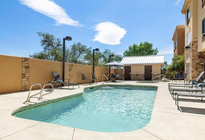 هتل Fairfield Inn & Suites Roswell