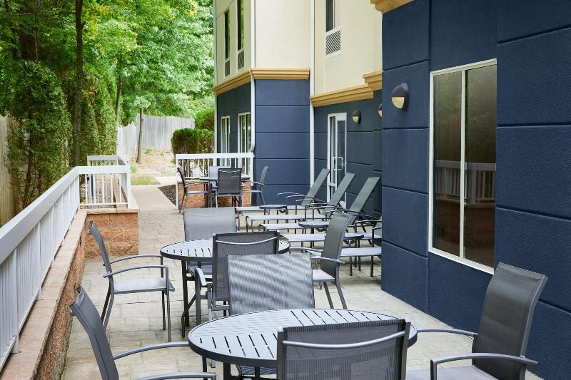 فندق Fairfield Inn & Suites Worcester Auburn