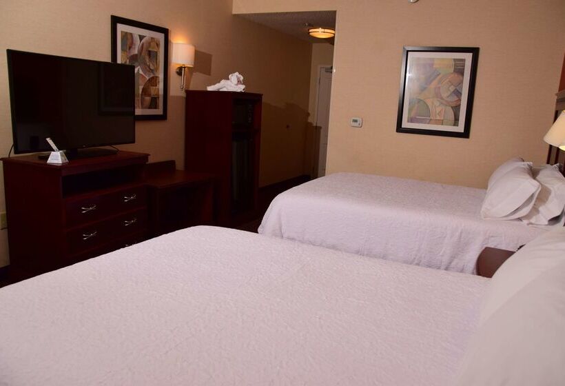 Отель Hampton Inn Indiana
