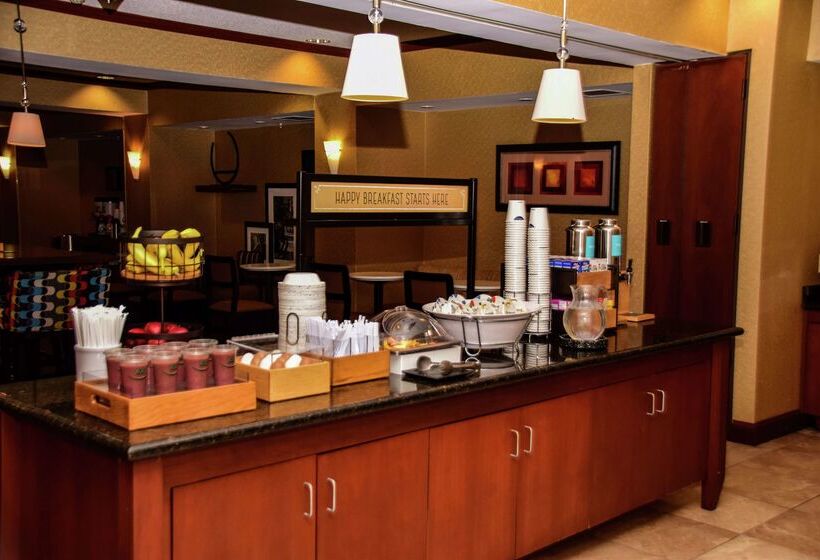 Отель Hampton Inn Indiana