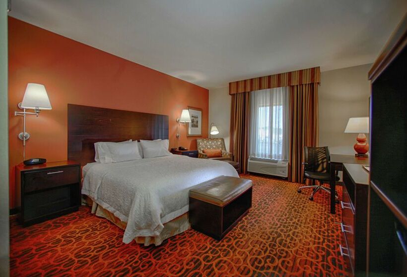 هتل Hampton Inn Atlantacanton