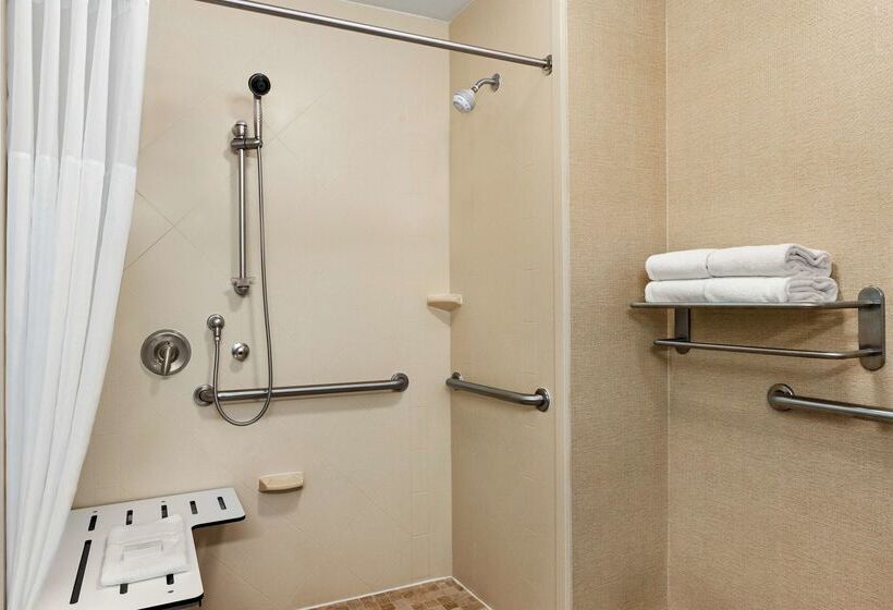 هتل Hampton Inn & Suites Atlanta Airport West/camp Creek Pkwy