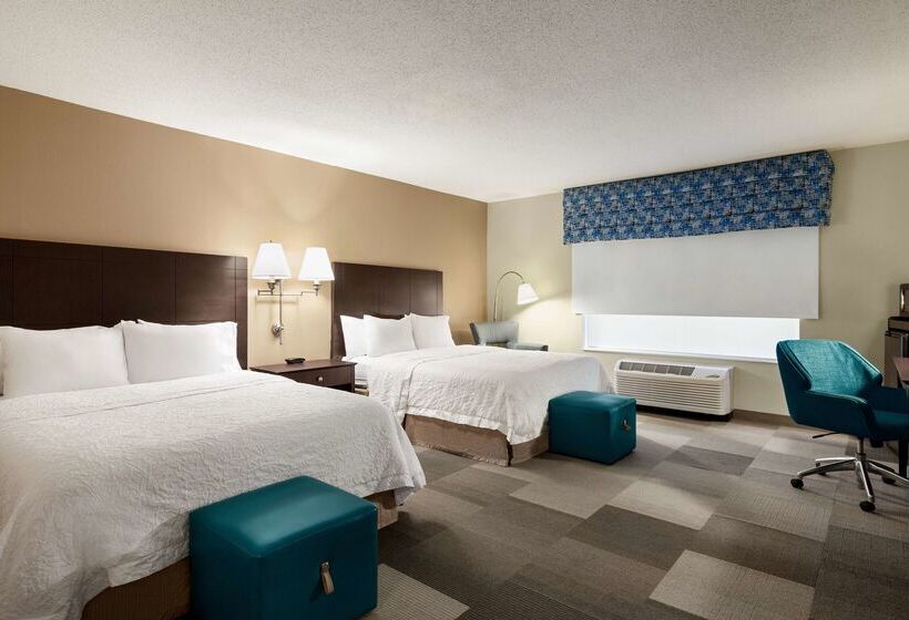 هتل Hampton Inn & Suites Atlanta Airport West/camp Creek Pkwy
