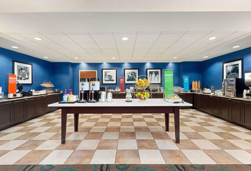 هتل Hampton Inn & Suites Atlanta Airport West/camp Creek Pkwy