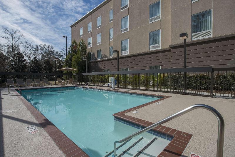 هتل Hampton Inn & Suites Atlanta Airport West/camp Creek Pkwy