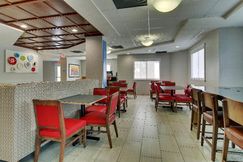 فندق Holiday Inn Express West Palm Beach Metrocentre, An Ihg
