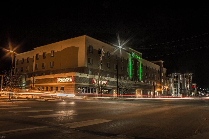 هتل Holiday Inn Omaha Downtown   Waterpark, An Ihg