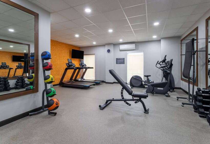 هتل La Quinta Inn & Suites By Wyndham Augusta Fort Eisenhower