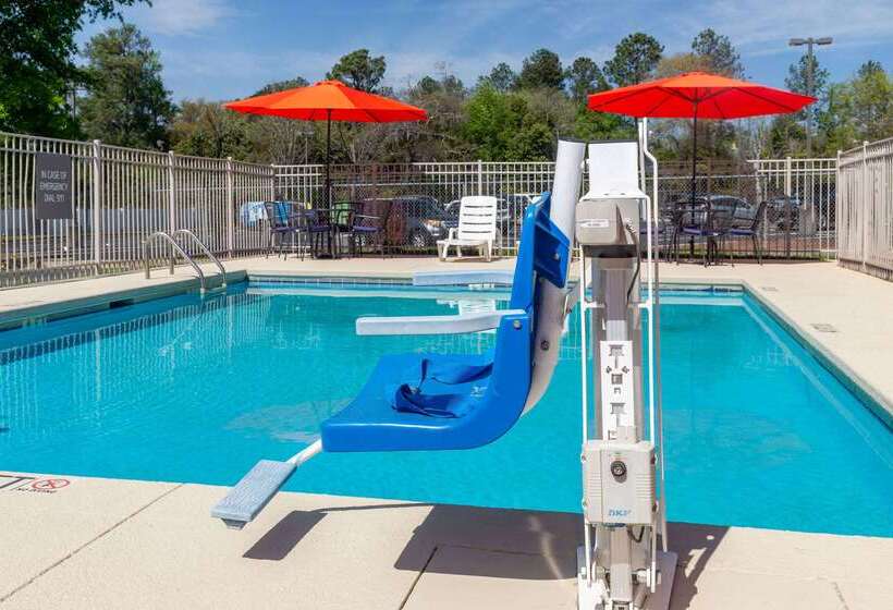 هتل La Quinta Inn & Suites By Wyndham Augusta Fort Eisenhower