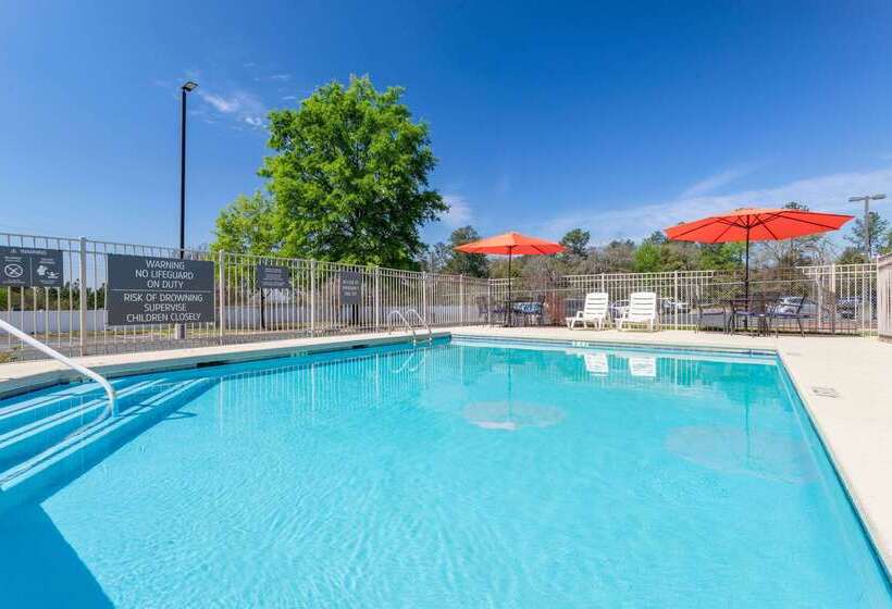 هتل La Quinta Inn & Suites By Wyndham Augusta Fort Eisenhower