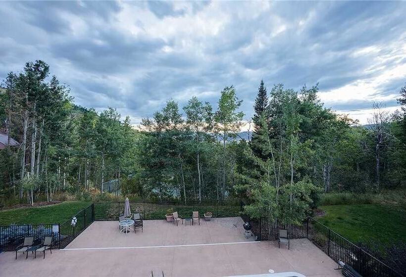 هتل Scandinavian Lodge And Condominiums By Pioneer Ridge Mgmt