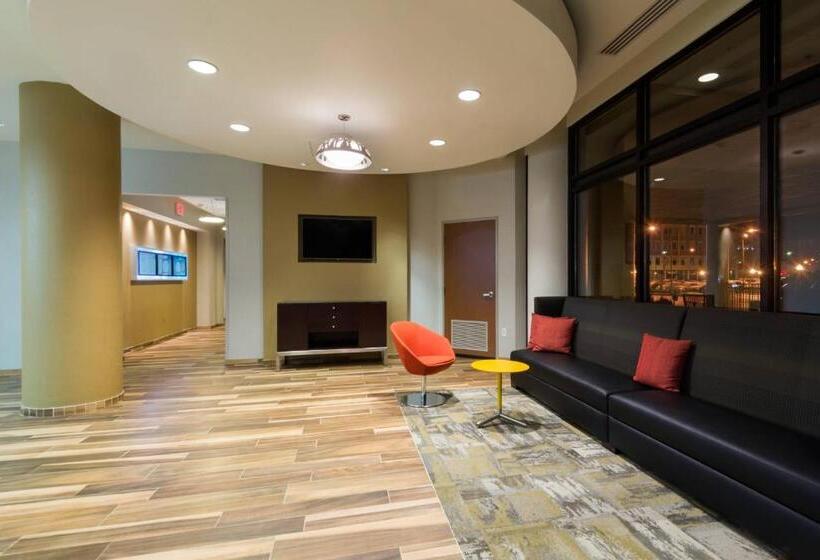 هتل Springhill Suites Louisville Downtown